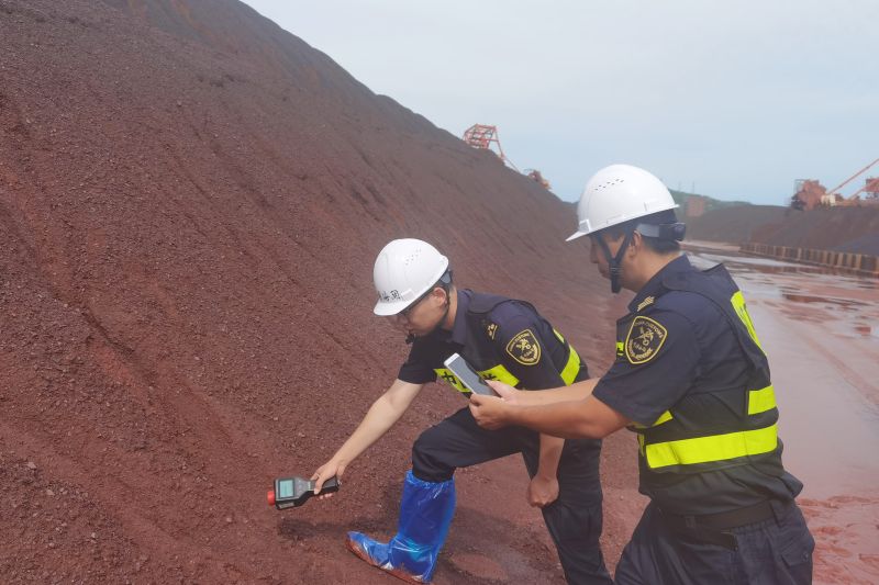 原礦“買全球” 混礦“賣全球”（圖）